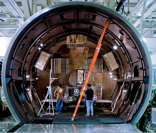 Large Vacuum Test Facility