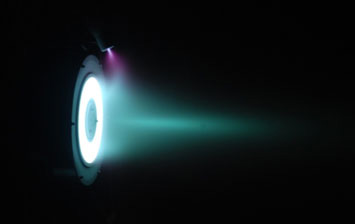 Helicon Hall Thruster (HHT)